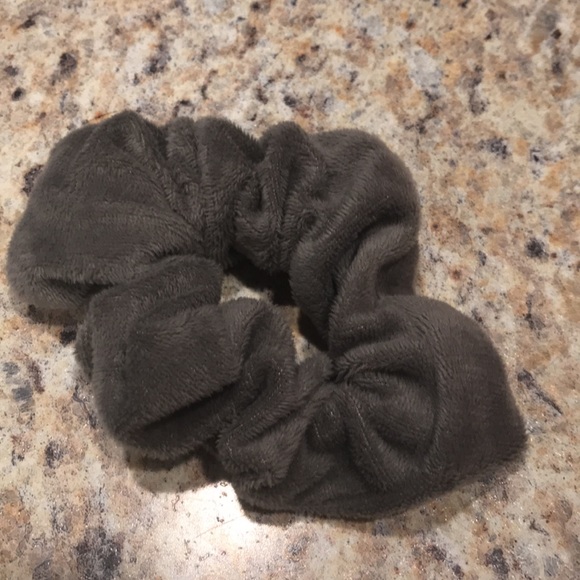 Scrunchie - Picture 2 of 2